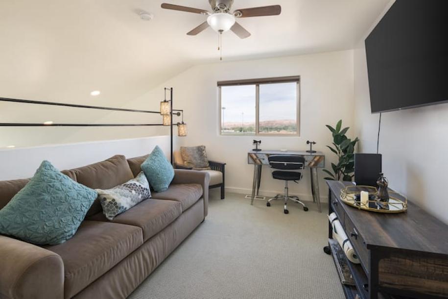 Entire townhouse in Moab, Utah 8 guests3 bedrooms4 beds2.5 baths-5