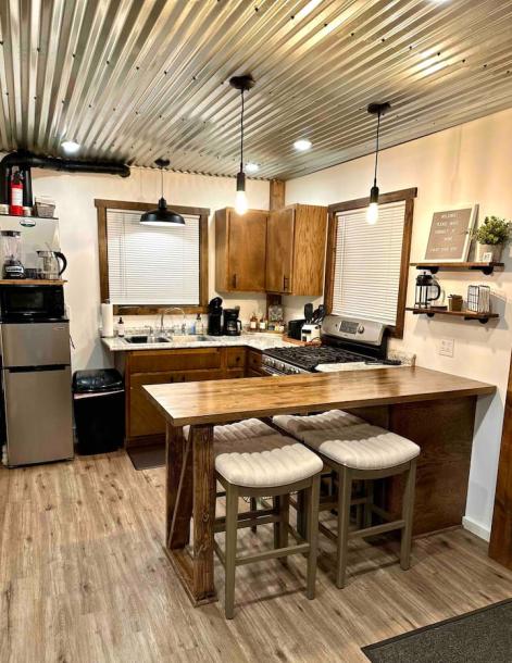 Entire guesthouse in Forestville, New York 4 guests1 bedroom2 beds1 bath-8
