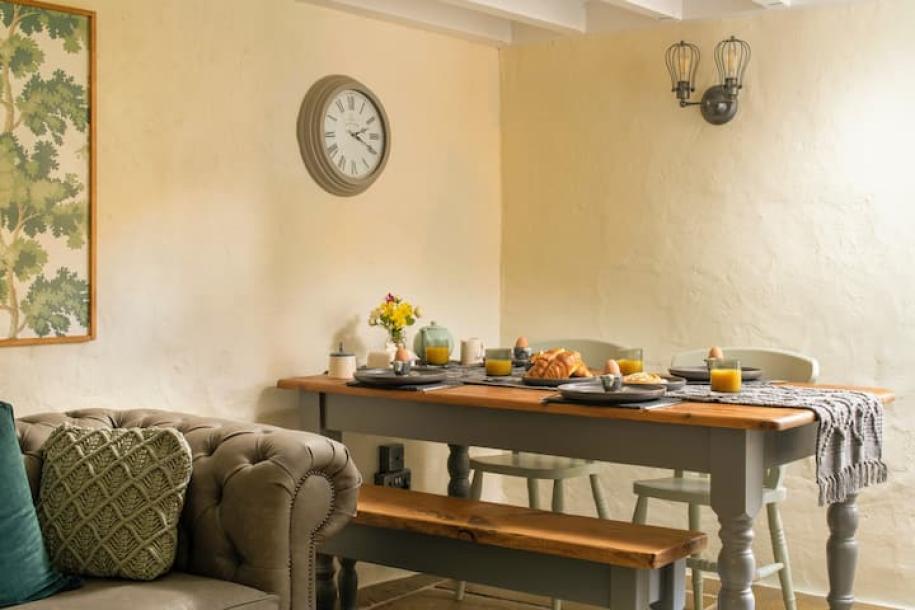 Barn in Conwy Principal Area, United Kingdom 4 guests2 bedrooms3 beds1 bath-10