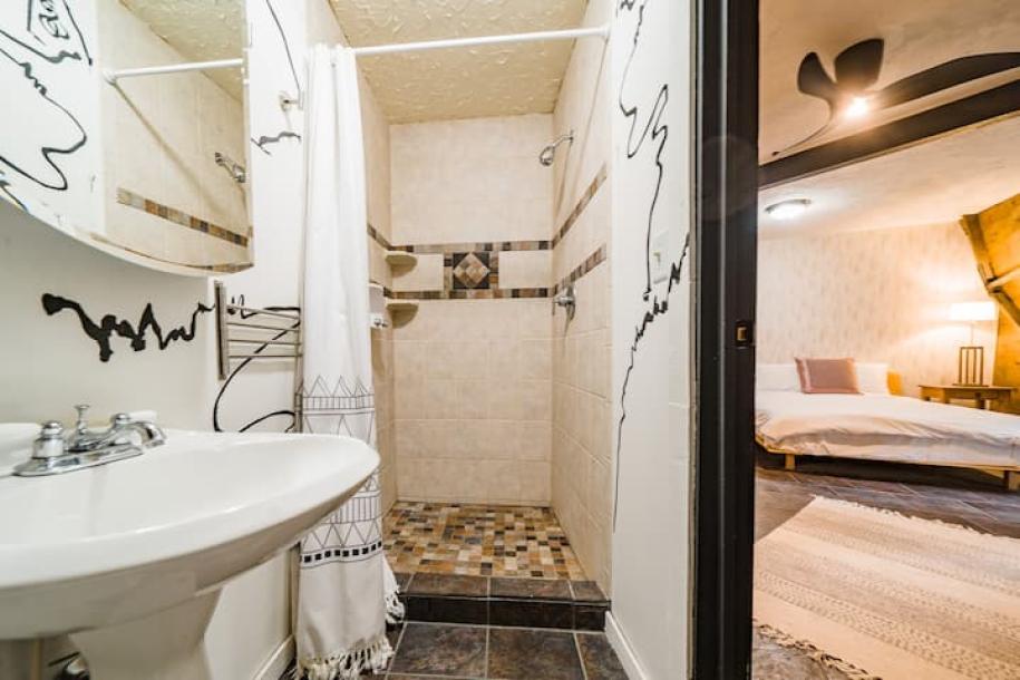 Dome in Estes Park, Colorado 6 guests3 bedrooms4 beds2.5 baths-8