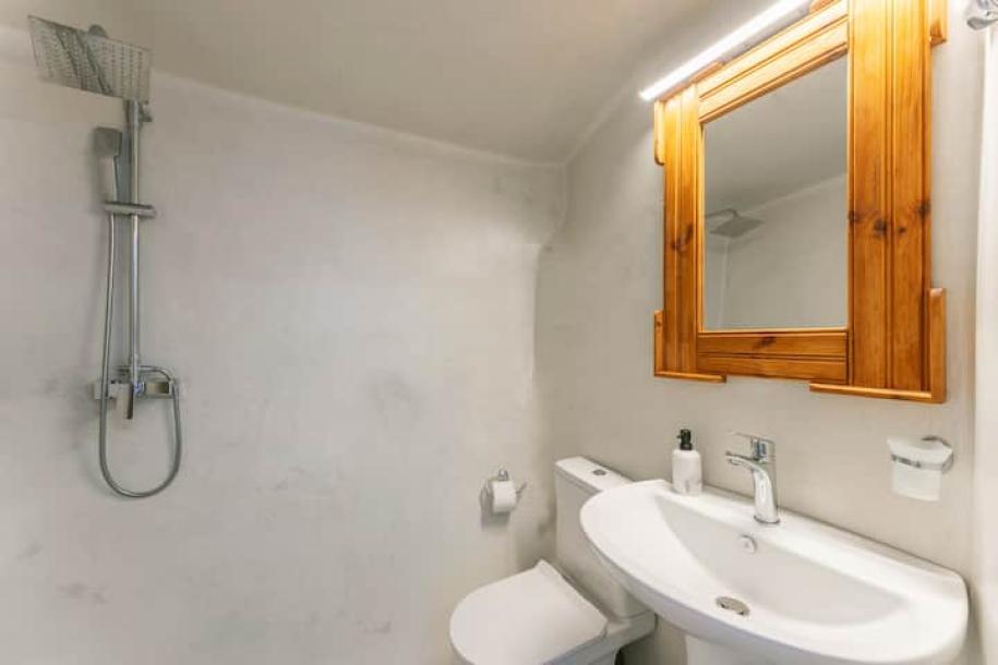 Cycladic home in Oia, Greece 5 guests2 bedrooms2 baths-8