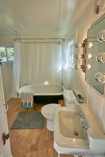 Entire home in Pacific City, Oregon 4 guests2 bedrooms2 beds1 bath-8