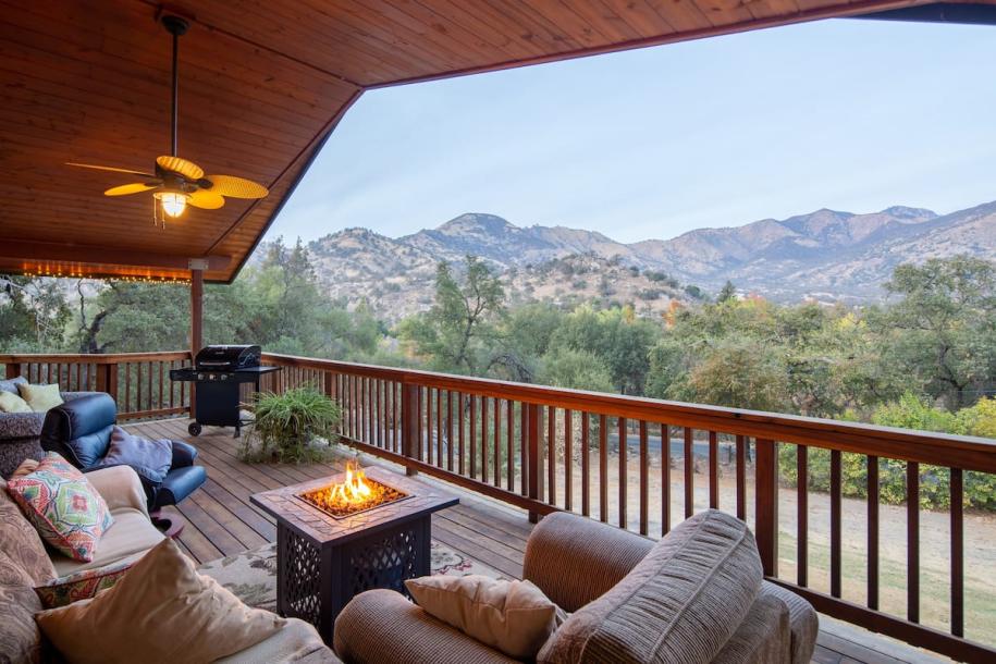 Entire chalet in Three Rivers, California 2 guests1 bedroom1 bed1 bath-0