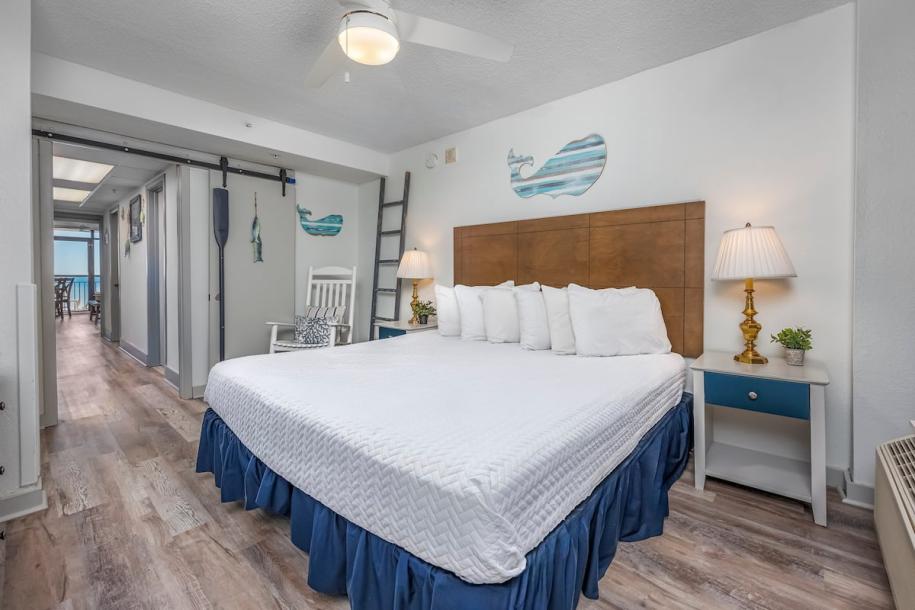 Entire condo in Myrtle Beach, South Carolina 2 guests1 bedroom1.5 baths-5