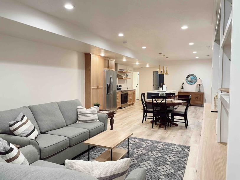 Entire guest suite in Pleasant Grove, Utah 4 guests2 bedrooms2 beds1 bath-10