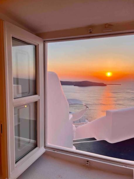 Entire home in Imerovigli, Greece 2 guests1 bedroom1 bed1 bath-5