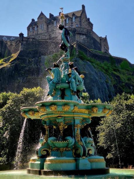 Entire rental unit in Edinburgh, United Kingdom 3 guests1 bedroom1 bed1 bath-1