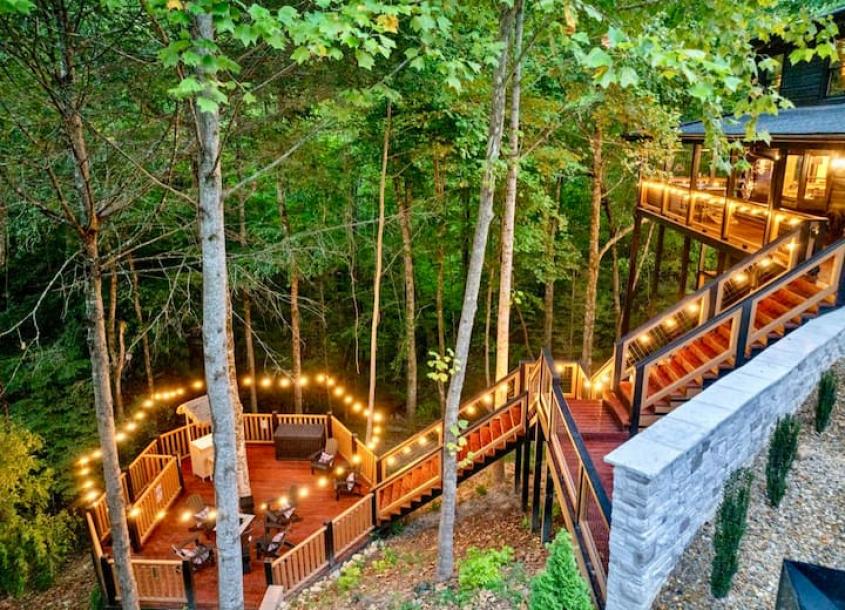 Entire cabin in Sevierville, Tennessee 8 guests2 bedrooms5 beds2.5 baths-9
