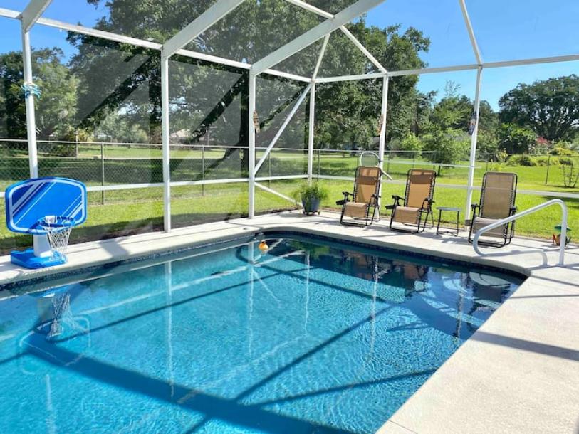 Entire home in Sebring, Florida 6 guests3 bedrooms3 beds2 baths-1