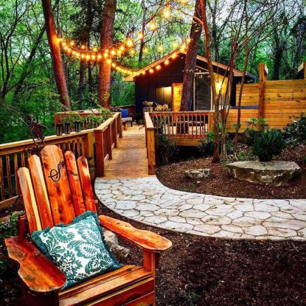 Treehouse in West Columbia, South Carolina 2 guests1 bedroom1 bed1 bath-7