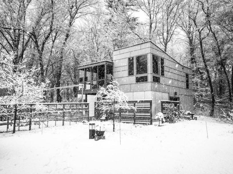 Entire home in Michigan City, Indiana 4 guests2 bedrooms2 beds2 baths-1