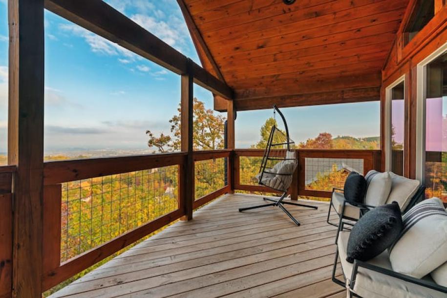 Entire cabin in Sevierville, Tennessee 8 guests2 bedrooms3 beds2 baths-7