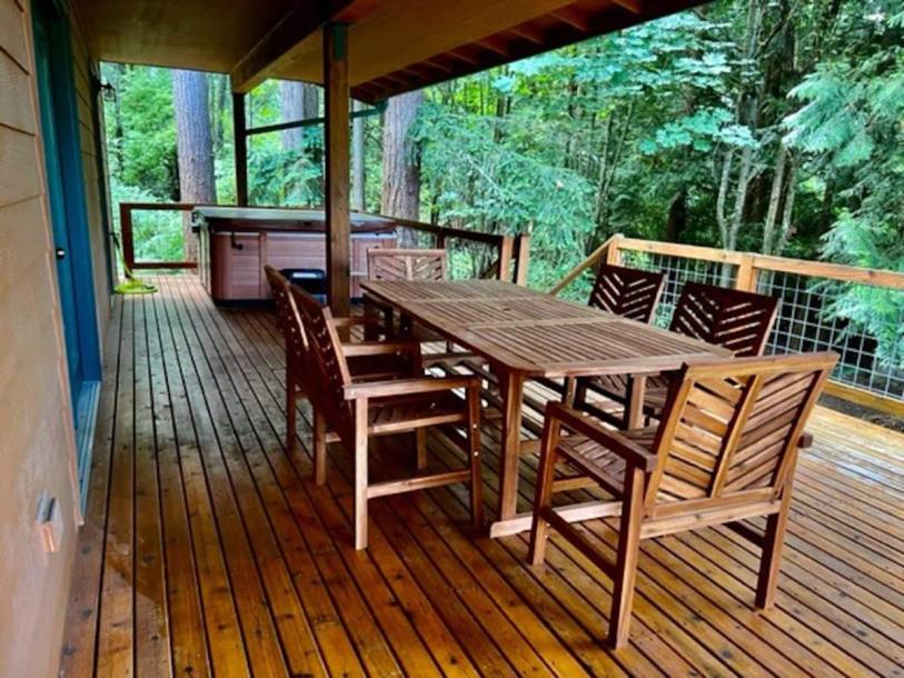 Entire home in Bellingham, Washington 5 guests3 bedrooms3 beds2.5 baths-3