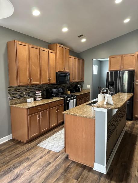 Entire home in Summerville, South Carolina 4 guests2 bedrooms2 beds2 baths-8