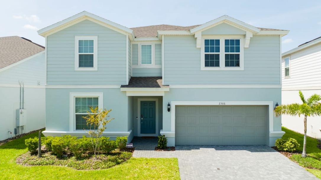 Entire home in Davenport, Florida 16+ guests10 bedrooms15 beds8 baths-0