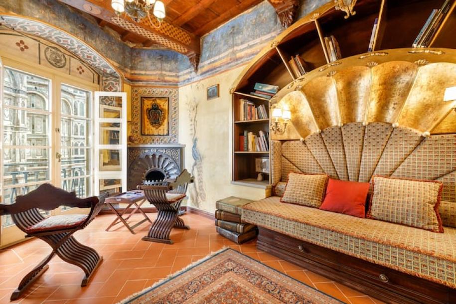 Entire rental unit in Florence, Italy 3 guests1 bedroom2 beds2 baths-0