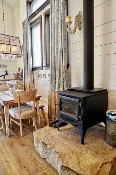 Entire cabin in Wimberley, Texas 4 guests2 bedrooms2 beds1 bath-1