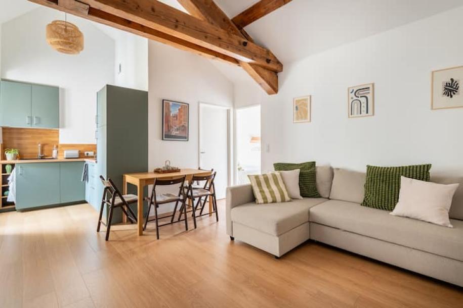 Entire rental unit in Lyon, France 4 guests1 bedroom1 bed1 bath-13