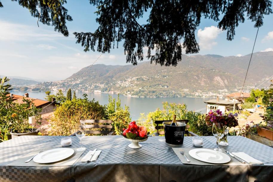 Entire rental unit in Blevio, Italy 2 guests1 bedroom1 bed1 bath-0