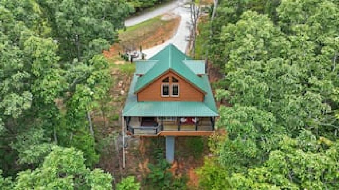 Entire cabin in Cleveland, Georgia 4 guests1 bedroom3 beds1.5 baths-15