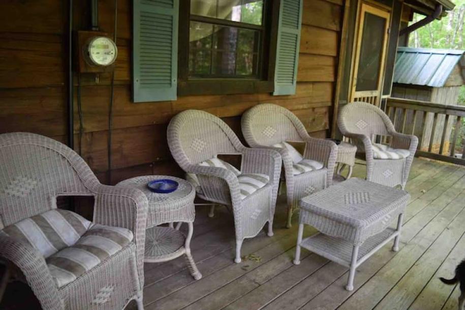 Entire cabin in Tellico Plains, Tennessee 4 guests2 bedrooms2 beds1 bath-3