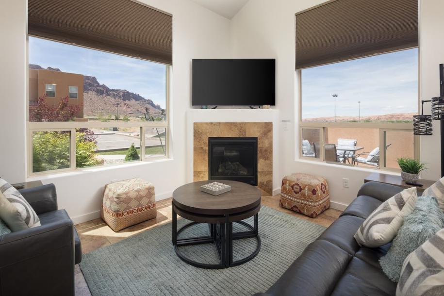 Entire townhouse in Moab, Utah 8 guests3 bedrooms4 beds2.5 baths-13