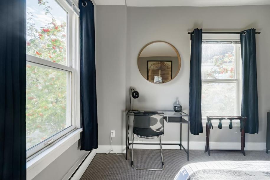 Entire rental unit in Seattle, Washington 2 guestsStudio1 bed1 bath-12