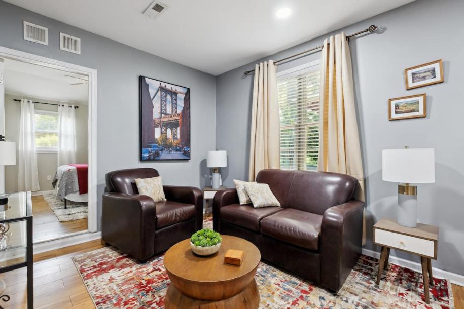 Entire home in Charlotte, North Carolina 10 guests4 bedrooms4 beds3 baths-4