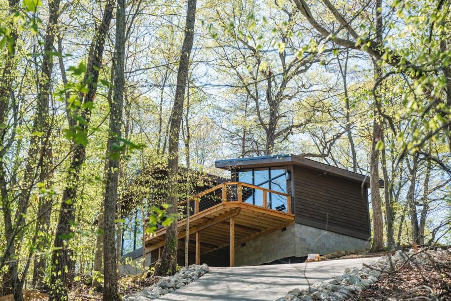 Entire cabin in Slade, Kentucky 2 guests1 bedroom1 bed1 bath-14