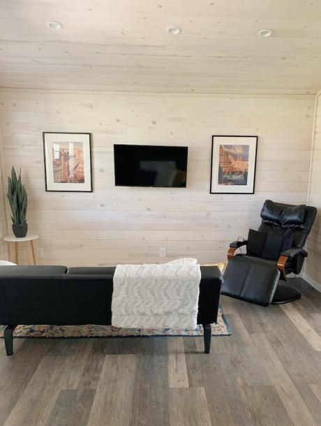 Tiny home in Panguitch, Utah 4 guests1 bedroom2 beds1 bath-12