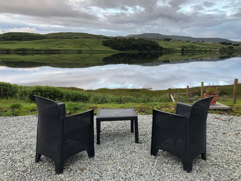 Entire place in Skeabost Bridge, United Kingdom 2 guests1 bedroom1 bed1 bath-4