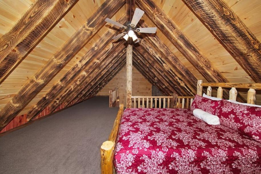 Entire cabin in Logan, Ohio 4 guests1 bedroom2 beds1 bath-10