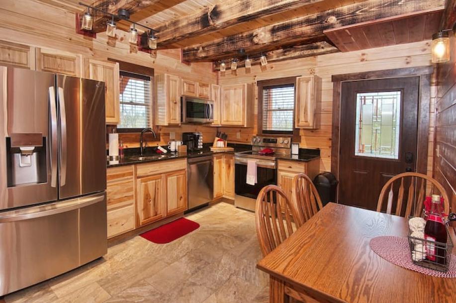 Entire cabin in Logan, Ohio 4 guests1 bedroom2 beds1 bath-18