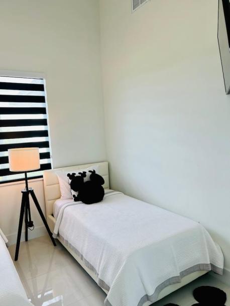 Orismay Luxury Home 319-8