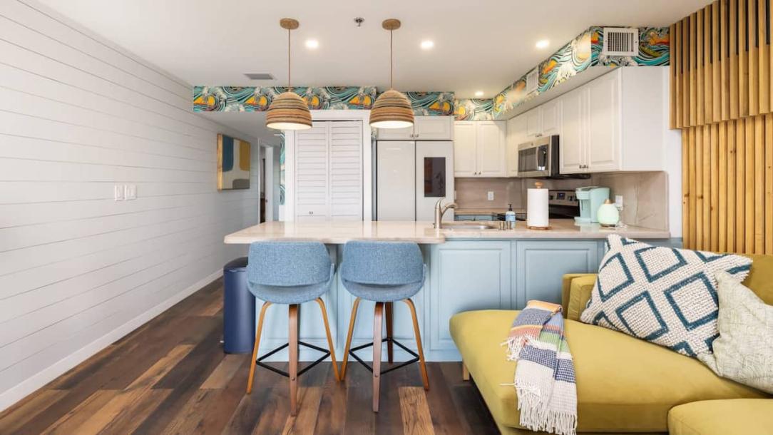 Entire condo in Tavernier, Florida 5 guests2 bedrooms4 beds2 baths-9