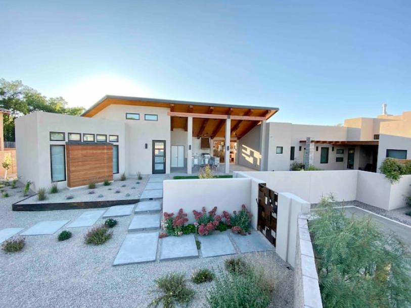 Entire guesthouse in Albuquerque, New Mexico 2 guests1 bedroom1 bed1 bath-5