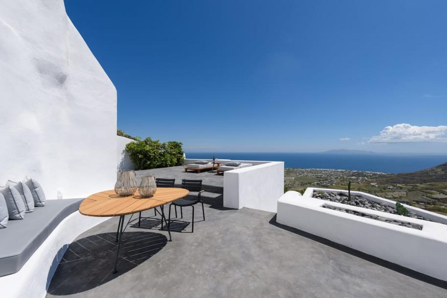 Cycladic home in Pirgos Kallistis, Greece 5 guests2 bedrooms3 beds1 bath-1