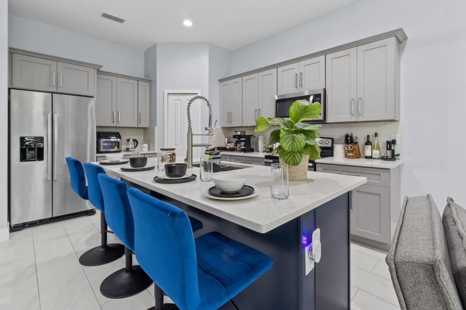 Entire home in Cape Coral, Florida 8 guests3 bedrooms7 beds2 baths-10