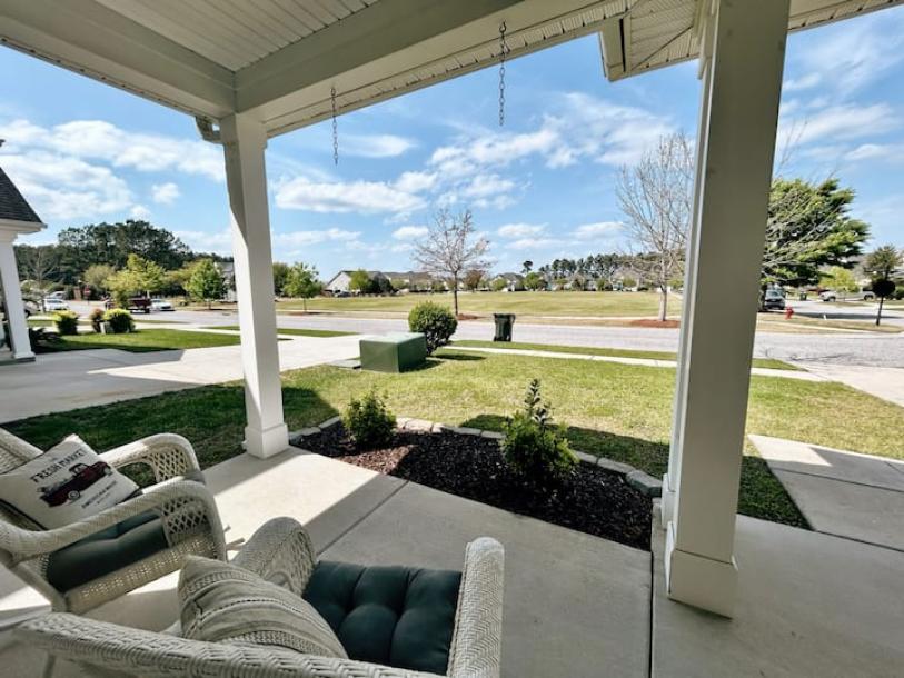 Entire home in Summerville, South Carolina 4 guests2 bedrooms2 beds2 baths-1