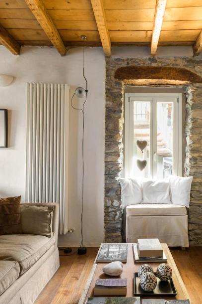 Entire rental unit in Blevio, Italy 2 guests1 bedroom1 bed1 bath-11
