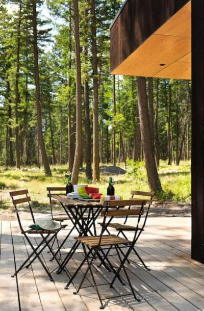 Tiny home in Lakeside, Montana 4 guests1 bedroom1 bed1 bath-5