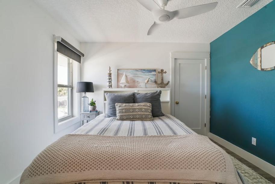 Luxurious Oceanfront Home-2