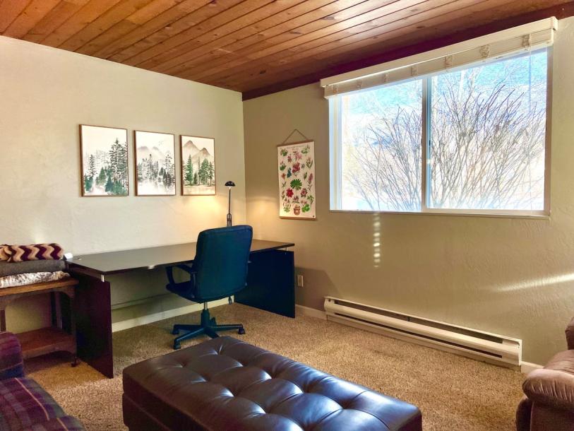 Entire home in Lolo, Montana 6 guests3 bedrooms3 beds2.5 baths-4