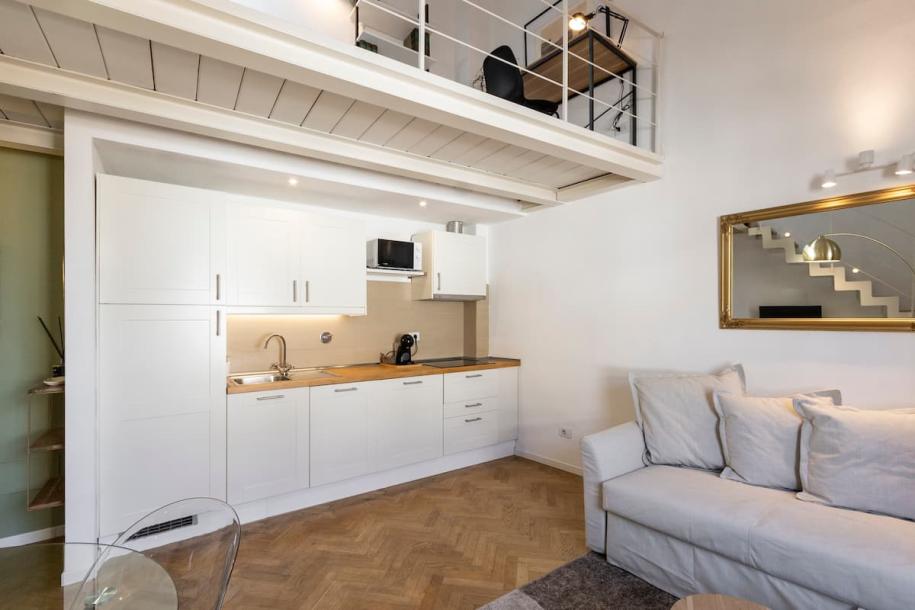 Entire condo in Florence, Italy 4 guests1 bedroom2 beds1 bath-12