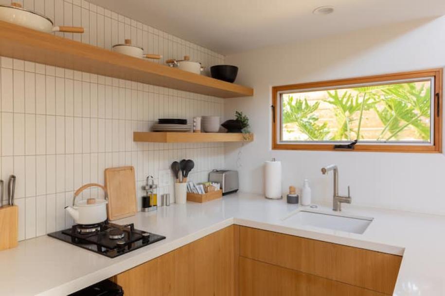 Entire guesthouse in Los Angeles, California 2 guests1 bedroom1 bed1 bath-12