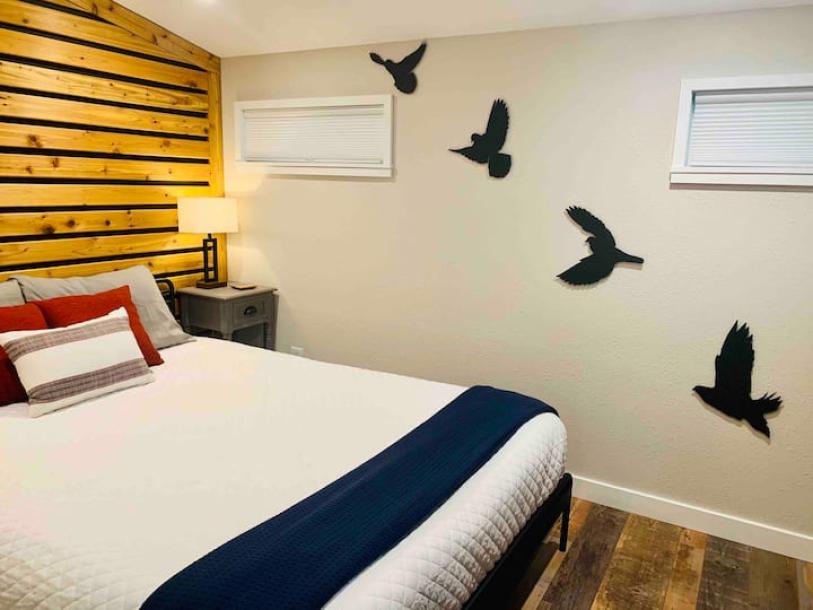 Entire guesthouse in Auburn, Washington 3 guests1 bedroom1 bed1 bath-10