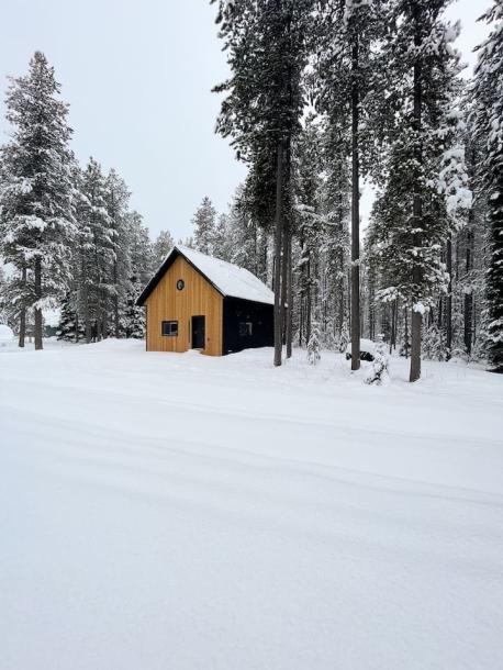 Entire cabin in Columbia Falls, Montana 6 guests2 bedrooms3 beds1 bath-0