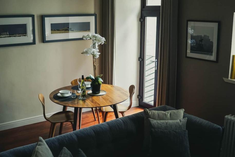 Entire rental unit in Edinburgh, United Kingdom 3 guests1 bedroom1 bed1 bath-9