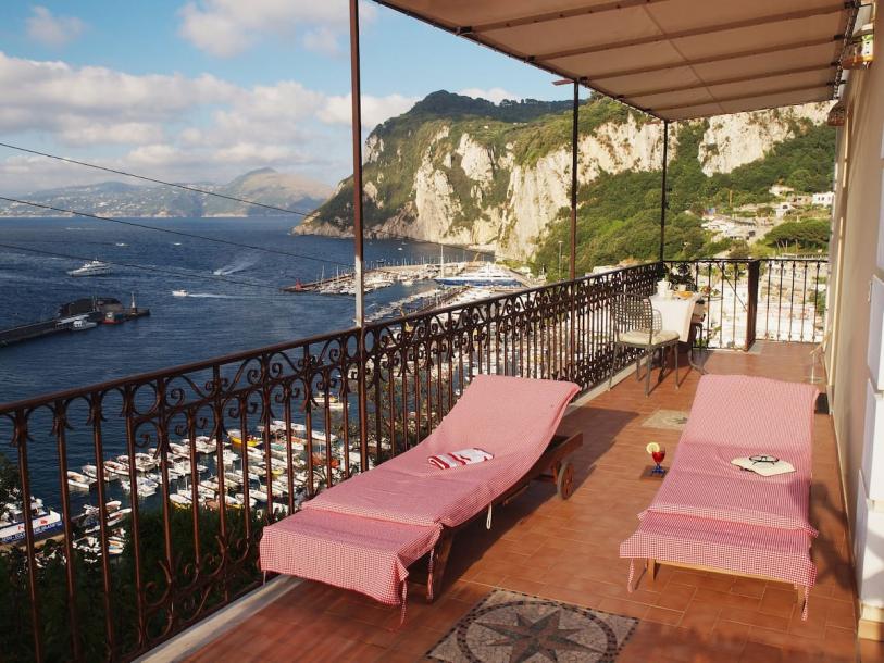 Entire rental unit in Capri, Italy 3 guests1 bedroom2 beds1 bath-10
