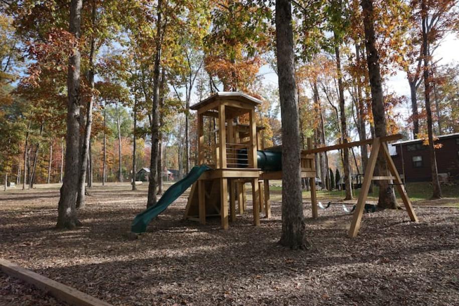 Tiny home in Tracy City, Tennessee 6 guests3 bedrooms2 beds2 baths-19